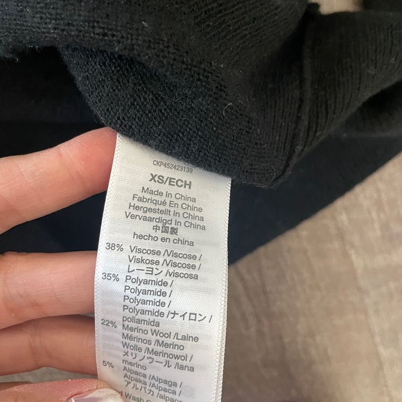 Madewell Shirred Balloon-Sleeve Turtleneck Sweater in Black, XS - Picture 8 of 12